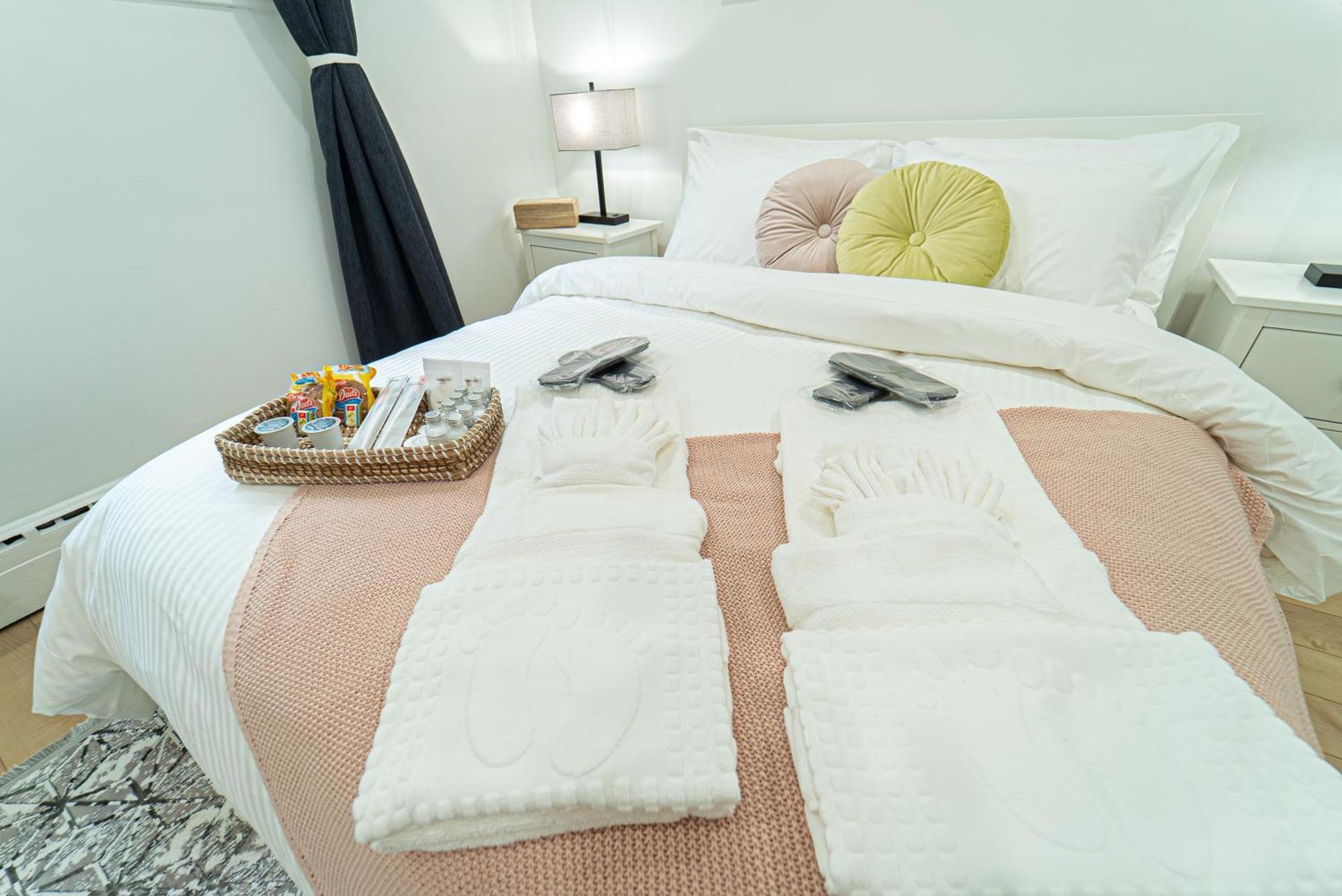 Privatunterkunft With Working Space, Equipped Kitchen, Comfortable Bed Toronto